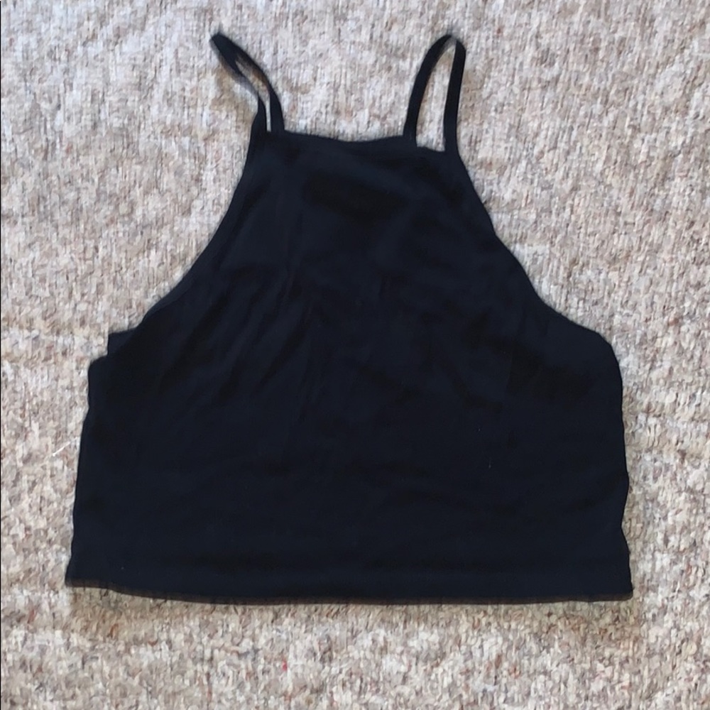 Cropped black tank top